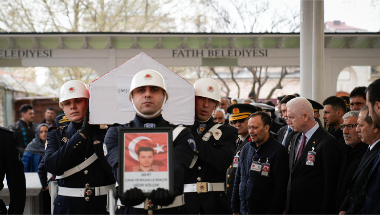 Şehit Bekçi Uğur Gölçek, gözyaşları içinde İstanbul’da toprağa verildi