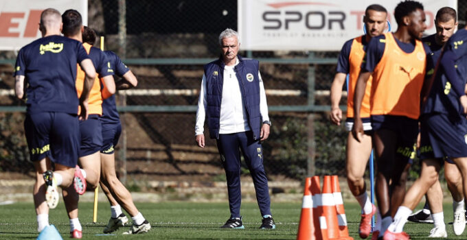 Fenerbahçe’de kalacak ve gidecek oyuncular belli oldu