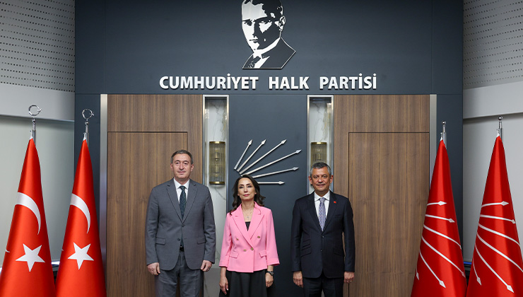 PKK’nın fesih kararı sonrası DEM Parti’den CHP’ye ilk ziyaret