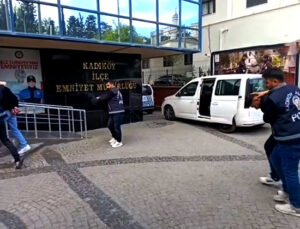CHP’nin Kadıköy’deki standına yapılan saldırıyla ilgili 3 kişiye gözaltı