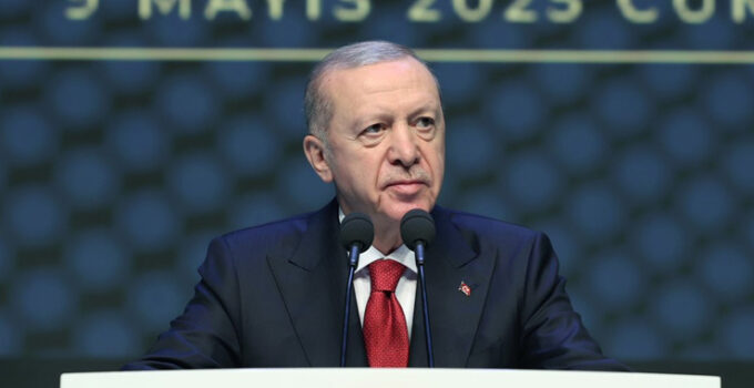Cumhurbaşkanı Erdoğan, Özgür Özel’i hedef aldı: Kimse muhalefet bahanesiyle ülkesini yabancılara şikâyet edemez