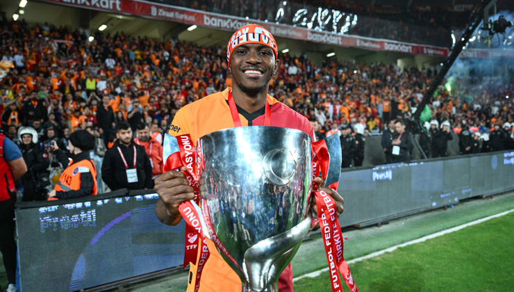 Galatasaray’da Victor Osimhen gelişmesi: Takımda kalmak istediğini söylemiş