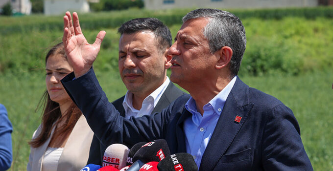 Özgür Özel, Ekrem İmamoğlu’nu ziyaret etti: Her hafta Tayyip Bey’e inananların sayısı azalıyor