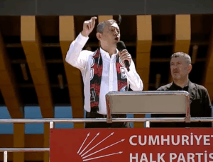 Özgür Özel, Van’da konuştu: Terörsüz Türkiye’ye ‘evet’ diyoruz!