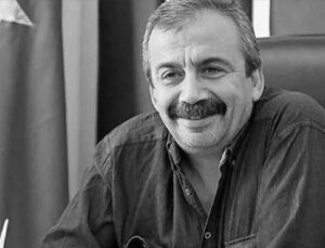 Sırrı Süreyya Önder hayatını kaybetti!