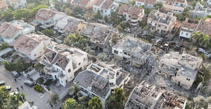 İran, dün geceden beri İsrail’i bombalıyor: “Dünya gördükleriyle şoke olacak!”