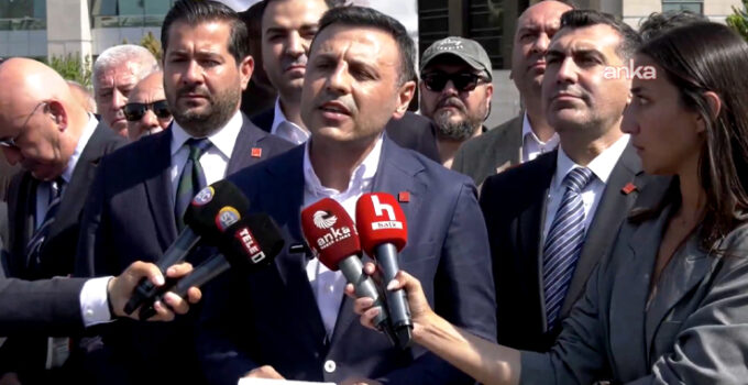 CHP İstanbul İl Başkanı Özgür Çelik’ten gözaltı görüntülerine tepki: “Nazi toplama kampı uygulamalarıyla adliyeye getirildiler”