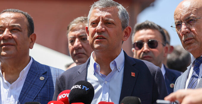 Özgür Özel, cuma namazı konuştu: İstanbul Cumhuriyet Başsavcısı’nın yaptığı Adalet Bakanı Yılmaz Tunç’a hakarettir