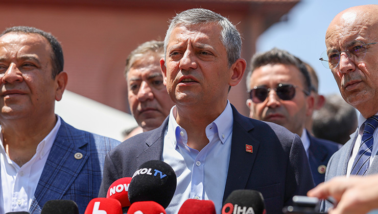 Özgür Özel, cuma namazı konuştu: İstanbul Cumhuriyet Başsavcısı’nın yaptığı Adalet Bakanı Yılmaz Tunç’a hakarettir