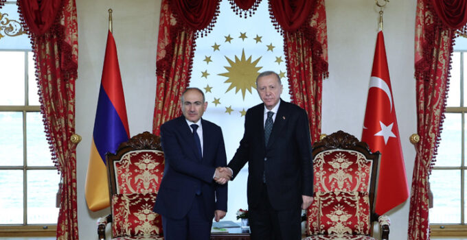 Cumhurbaşkanı Erdoğan, Ermenistan Başbakanı Paşinyan’ı makamında kabul etti
