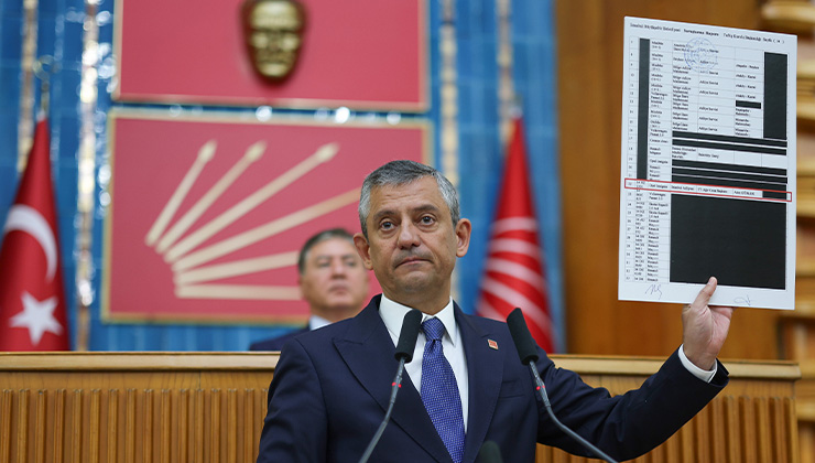 Özgür Özel, İmamoğlu dönemi öncesi İBB tarafından Akın Gürlek’e araç tahsis edildiğini açıkladı